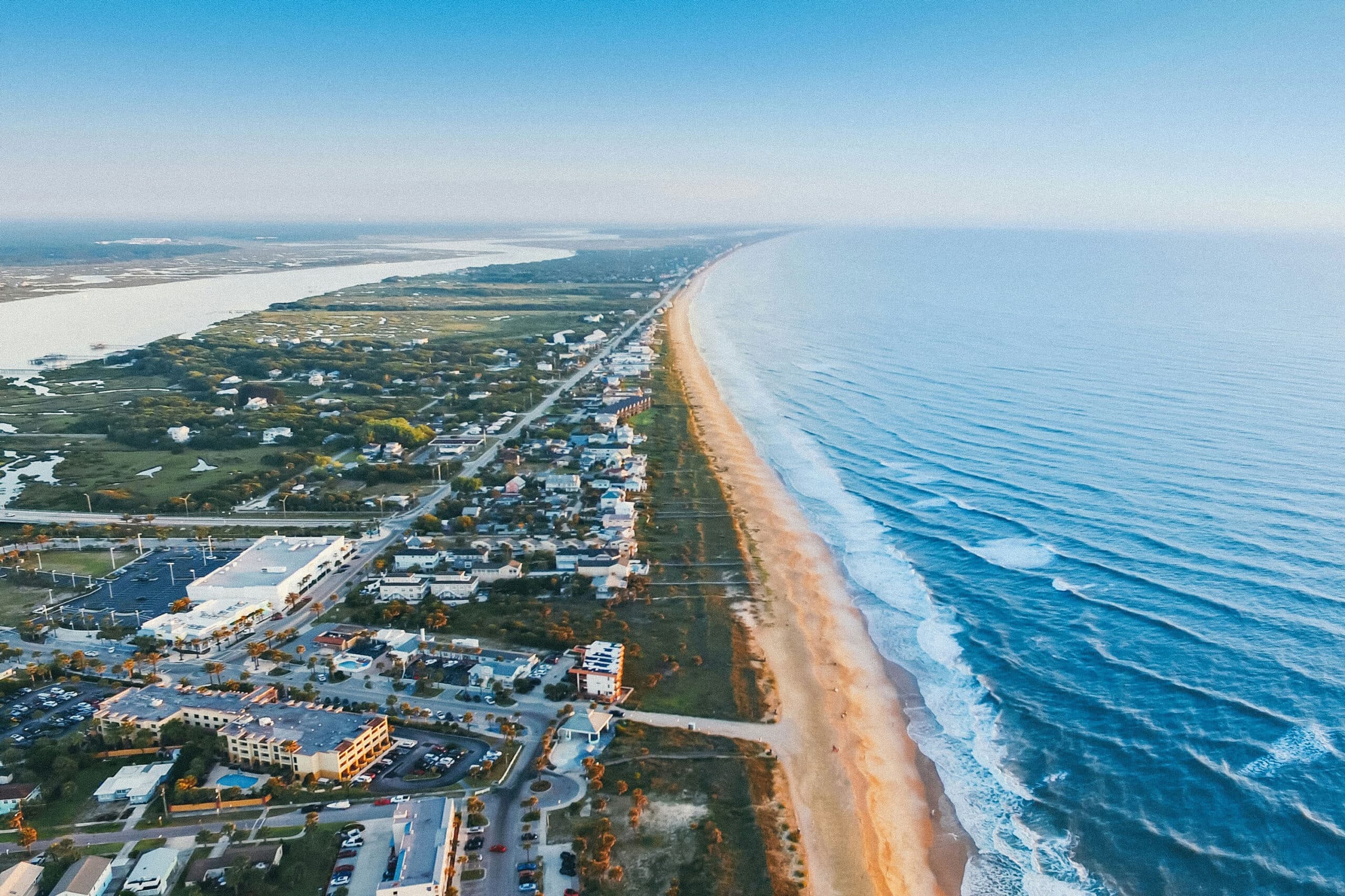 Living in Florida - Arial view of beachfront - United Van Lines